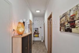 Jelićeva ulica komforan 1SKL 42 m², Rijeka, Appartement