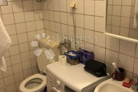 PRIZEMNI APARTMAN, Omišalj, Appartement