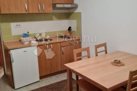 Kuća na Cresu sa velikim potencijalom, Cres, House