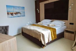 HOTEL, Senj, Propriedade comercial