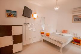 Prekrasna vila sa 10 apartmana, Poreč, Kuća