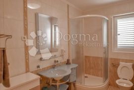 Prekrasna vila sa 10 apartmana, Poreč, Kuća