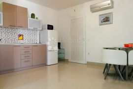 Prekrasna vila sa 10 apartmana, Poreč, Kuća