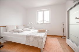 Prekrasna vila sa 10 apartmana, Poreč, Kuća