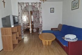 Investicijska prilika - Šilo (kuća s 5 apartmana), Dobrinj, بيت