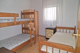 Investicijska prilika - Šilo (kuća s 5 apartmana), Dobrinj, Casa