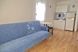 Investicijska prilika - Šilo (kuća s 5 apartmana), Dobrinj, بيت