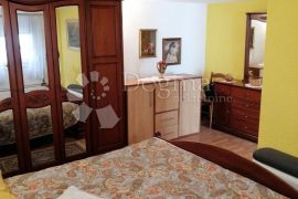 Apartman 500 m od mora, Novi Vinodolski, Appartamento