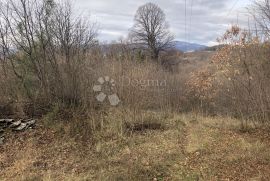 Građevinsko zemljište, tri zgrade po četiri stana, Marinići, Viškovo, Land