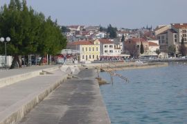 Selce - apartman u centru, 60 metara od plaže, Crikvenica, Appartment