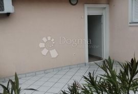 Selce - apartman u centru, 60 metara od plaže, Crikvenica, Διαμέρισμα