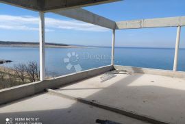 Luxury Duplex Penthouse directly on Beach, Povljana, Appartment