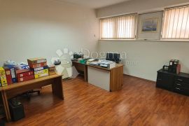 Poslovni prostor 114 m², Rijeka, Poslovni prostor