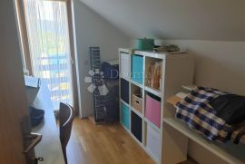 Dvoetažni apartman u lijepoj planinskoj kući, Ogulin, Appartement