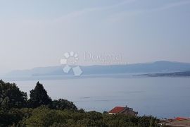 Kuća sa velikom okućnicom, Crikvenica, Σπίτι