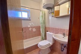 VIR! APARTMANSKA KUĆA 100 m OD MORA, Vir, بيت