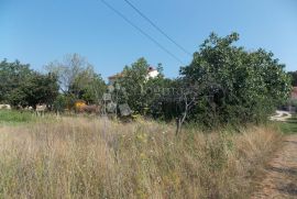 Pula-Busoler građevinsko zemljište, Pula, Land