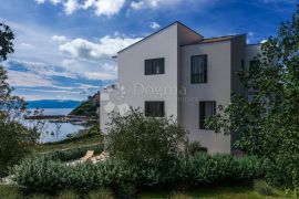 Vrbnik, apartman sa bazenom 50 m od mora, Vrbnik, Διαμέρισμα