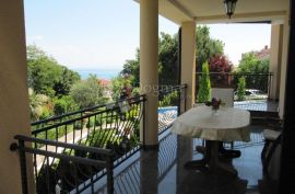 VILLA SA BAZENOM U IČIĆIMA, 350 m², 1050 m² okućnice, Opatija - Okolica, Casa