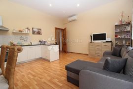 STAN CRIKVENICA CENTAR 82 m² 2S+DB, DVA BALKONA!, Crikvenica, Wohnung