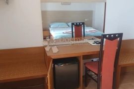 Apartmanska kuća u okolici Poreča, Poreč, Дом