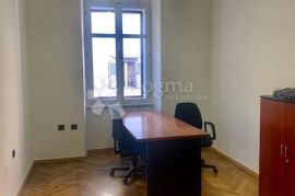 CENTAR PP 42 m², Rijeka, Poslovni prostor