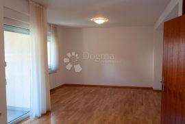 Kuća, Šestina, samostojeća, 4 etaže, 490 m², najam, Zagreb, Casa