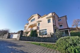 Apartmanska kuća s Kvarnerom na dlanu, Opatija - Okolica, Kuća