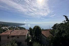 Opatija - lijepa obiteljska kuća s okućnicom, u mirnom dijelu !, Opatija, Maison