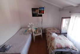 Stan u Banjolama, 300 m od mora, Medulin, Appartment