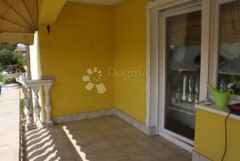 Prodaja kuće Dubrava-Retkovec, 399 m², Donja Dubrava, Casa