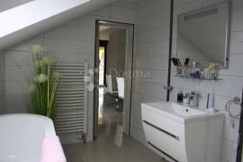 Prodaja kuće Dubrava-Retkovec, 399 m², Donja Dubrava, Casa