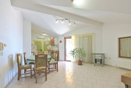 KASTAV, SAMOSTOJEĆA KUĆA, 3 STAN, RADIONA - 450 m², Kastav, Σπίτι