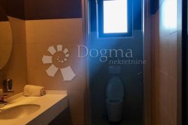 Iznajmljuje se ekskluzivan kompleks sala i ureda u Lupoglavu, Lupoglav, Commercial property