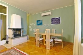 House (First row to the sea) for Rent (long term), Opatija, Famiglia