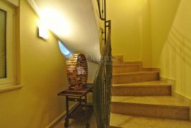 House (First row to the sea) for Rent (long term), Opatija, Famiglia