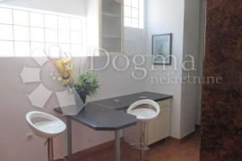 Apartman uz more, Crikvenica, Stan