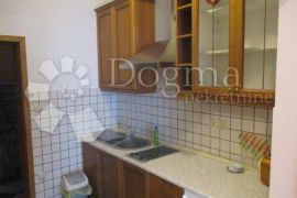 Apartman uz more, Crikvenica, Stan