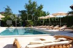 Opatija okolica, VILA  sa 8 apartmana i bazenom, Opatija - Okolica, Famiglia