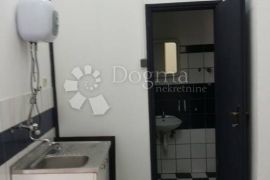 Poslovni prostor Podmurvice 107 m², Rijeka, Commercial property