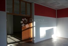 Poslovni prostor Podmurvice 107 m², Rijeka, Commercial property