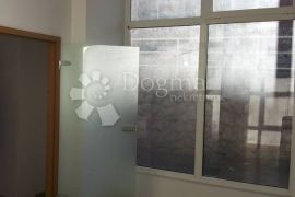 Poslovni prostor Podmurvice 107 m², Rijeka, Commercial property