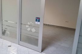 VIŠKOVO POSLOVNI PROSTOR 24.70 m², Viškovo, Εμπορικά ακίνητα