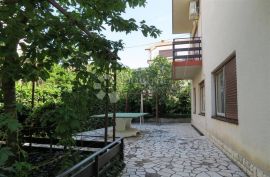 SELCE SAMOSTOJEĆA KUĆA 450 m², Crikvenica, Casa