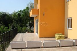 STAN OPATIJA 108 m² 3S+DB, Opatija, Daire