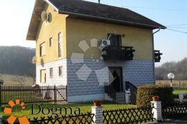 NOVO U PONUDI !!!! KUĆA VOJIŠNICA 162 m² P+1, Vojnić, Casa