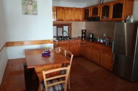 STAN KASTAV RUBEŠI 100m2 3S+DB, Kastav, Apartamento