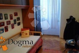 STAN RIJEKA CENTAR 72 m² 2S+DB, Rijeka, Appartment