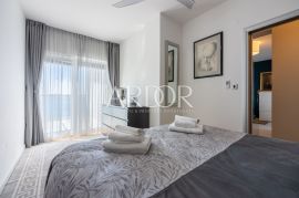 Crikvenica, jedinstveni penthouse sa zasebnim ulazom, Crikvenica, Daire