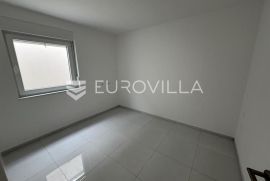 Crikvenica, novogradnja, predivan trosoban stan NKP 59 m2, Crikvenica, Appartement